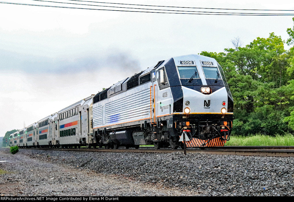 NJT 4006 on train 5531